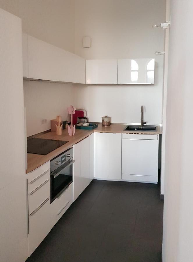 Le 5 De Treves - Metz Apartment Bagian luar foto