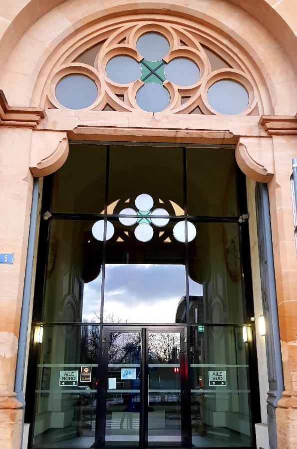 Le 5 De Treves - Metz Apartment Bagian luar foto