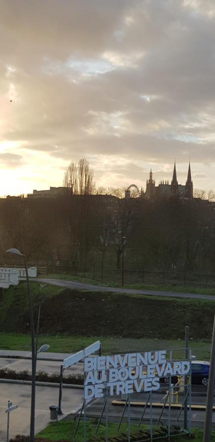 Le 5 De Treves - Metz Apartment Bagian luar foto